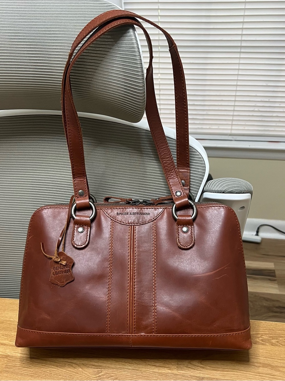 Women's Genuine Leather Shoulder Bag in Chestnut Brown